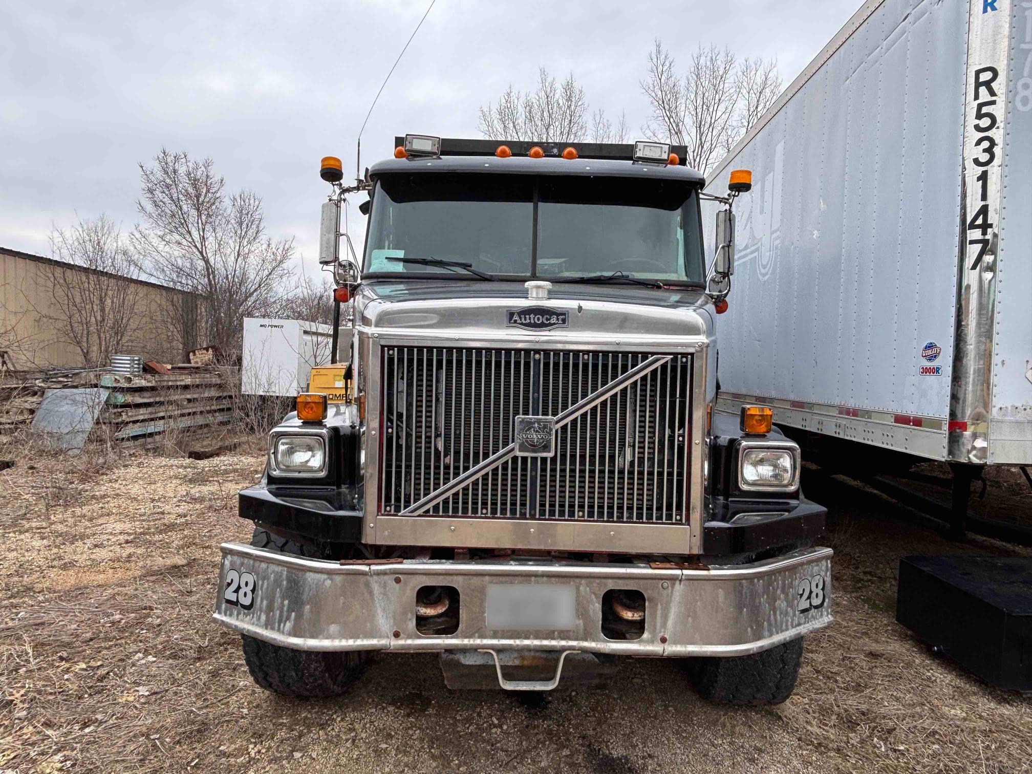 1996 VOLVO Quad-Axle - Image 3